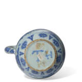 A SILVER-MOUNTED DUTCH DELFT BLUE AND WHITE EWER - photo 5