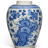 A VERY LARGE DUTCH DELFT BLUE AND WHITE OVOID JAR - photo 1