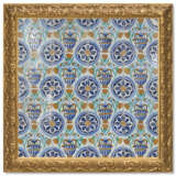 TWO DUTCH TIN-GLAZED EARTHENWARE SIXTEEN-TILE PANELS - Foto 3