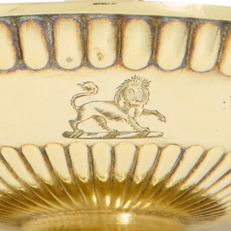 A PAIR OF GEORGE III SILVER-GILT CIGAR LIGHTERS - photo 2 A PAIR OF GEORGE III SILVER-GILT CIGAR LIGHTERS - photo 2