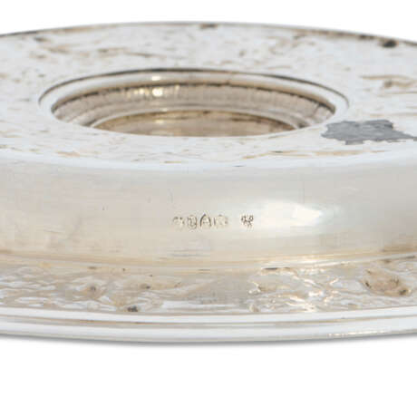 A VICTORIAN SILVER SIDEBOARD DISH IN THE FORM OF THE TEMPERANTIA BASIN - photo 2 A VICTORIAN SILVER SIDEBOARD DISH IN THE FORM OF THE TEMPERANTIA BASIN - photo 2