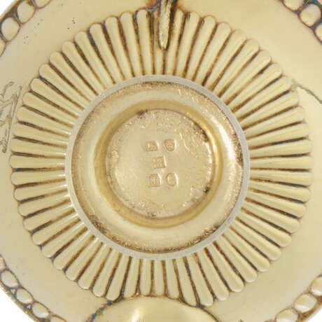 A PAIR OF GEORGE III SILVER-GILT CIGAR LIGHTERS - photo 3 A PAIR OF GEORGE III SILVER-GILT CIGAR LIGHTERS - photo 3