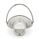 A GEORGE V ROYAL SILVER BREAD BASKET - photo 3