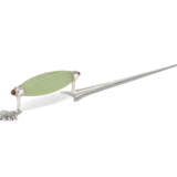 AN IMPERIAL GEM-SET SILVER-MOUNTED BOWENITE PAPER KNIFE - Foto 1