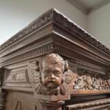 French Renaissance Revival Carved Oak Buffet &agrave; Deux Corps 19 Century Дерево 19th century г. - фото 18