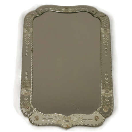 Venezianischer Wandspiegel - Mitte 20. Jh., leicht… - photo 1 Venezianischer Wandspiegel - Mitte 20. Jh., leicht… - photo 1