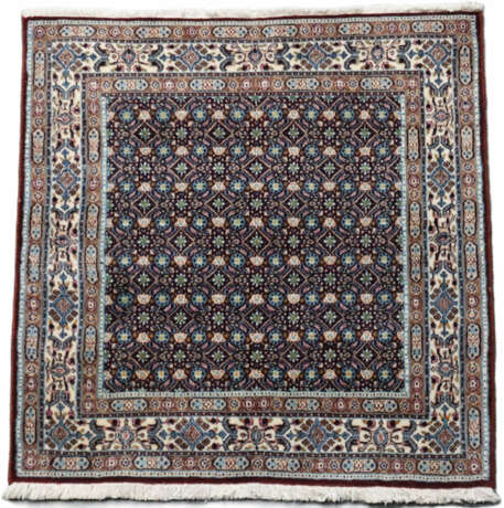 Orientbrücke - 20. Jh., Wolle, handgeknüpft, zentr… - photo 1 Orientbrücke - 20. Jh., Wolle, handgeknüpft, zentr… - photo 1