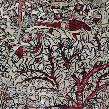 Hereke Seidenteppich mit Lebensbaum-Motiv - 20. Jh… - photo 2 Hereke Seidenteppich mit Lebensbaum-Motiv - 20. Jh… - photo 2