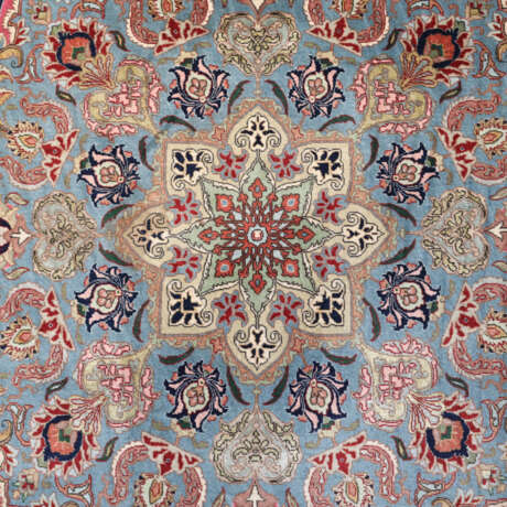 Täbriz - 20. Jh., Wolle mit Kunstseide im Zentralm… - photo 2