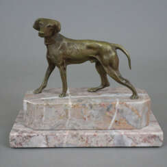 Tierskulptur "Jagdhund" - Bronze, braun patiniert,…