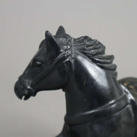 Holzfigur "Pferd" - Holz, geschnitzt, dunkel gebei… - фото 2