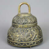 Gebetsglocke - um 1900, Bronze, eingeschnürte Wand… - photo 1