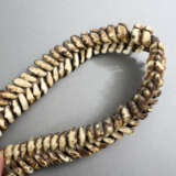 Drei schwere Muschelketten aus Kaurimuscheln - woh… - photo 2