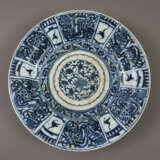 Blau-weißer Teller im Stil der „Kraak“-Waren - woh… - photo 1