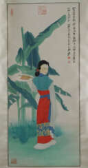 Chinesisches Rollbild -20.Jh.- Dame mit Fächer an …