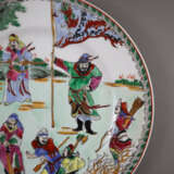 Zwei Porzellanteller mit Kriegerdekor - flache Tel… - фото 2