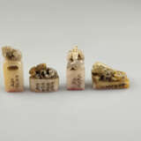 Vier kleine Steinsiegel - China, grau-weiße Steins… - Foto 1