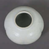 Kleiner Schultertopf - Porzellanscherben mit weiße… - Foto 2