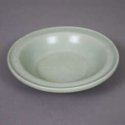 Longquan-Seladonschale - Steinzeug mit matter blau…