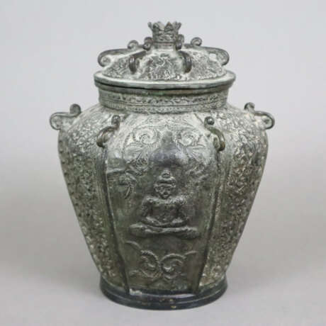 Deckelvase - tibetochinesisch, Metall bronziert, B… - фото 1 Deckelvase - tibetochinesisch, Metall bronziert, B… - фото 1