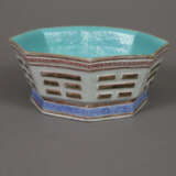 Porzellan-Zierschale - China, ausgestellter oktogo… - Foto 1