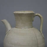 Yue-Weinkanne - Steinzeug, passig bombierte Wandun… - Foto 2