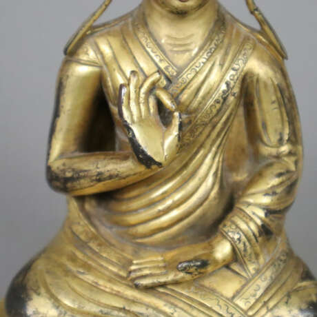 Figur des Lama Tsongkhapa - sinotibetisch, Bronze,… - Foto 2 Figur des Lama Tsongkhapa - sinotibetisch, Bronze,… - Foto 2