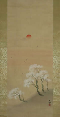 Japanisches Rollbild -20.Jh.-Schwalben über blühen… - фото 1 Japanisches Rollbild -20.Jh.-Schwalben über blühen… - фото 1