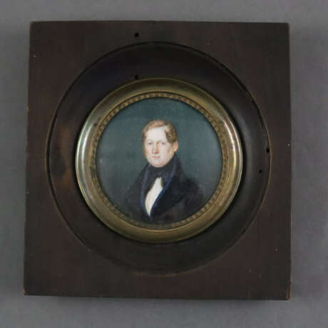 Miniaturportrait eines Mannes - Miniaturmalerei au… - фото 1