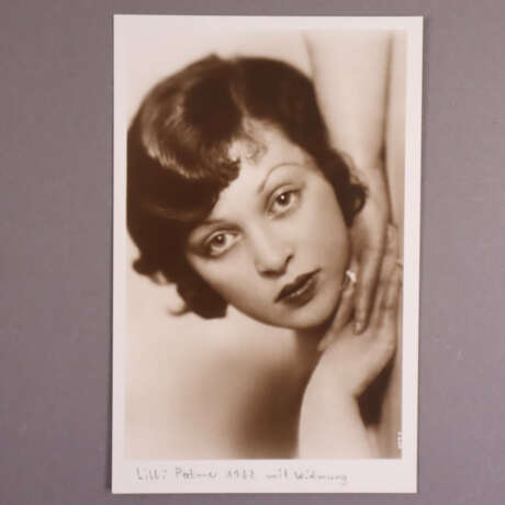 Zwei Autogramme Ruth Leuwerik / Lilli Palmer - 1x … - фото 2 Zwei Autogramme Ruth Leuwerik / Lilli Palmer - 1x … - фото 2