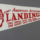 APOLLO XI - Rot-weißer Wimpel von der Mondlandung … - photo 1