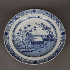 Rundplatte mit Chinoiserie-Dekor - Porzellan, unte…
