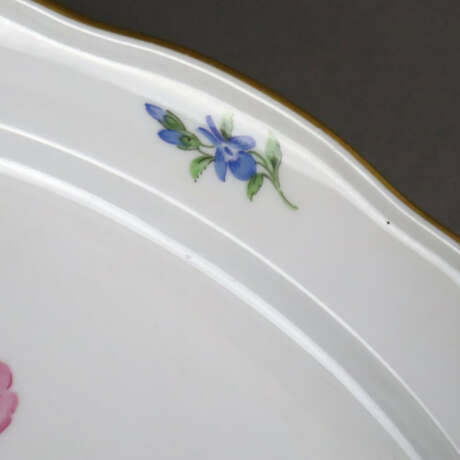 Ovalplatte mit Blumenmalerei - Meissen, 20.Jh., Po… - Foto 2