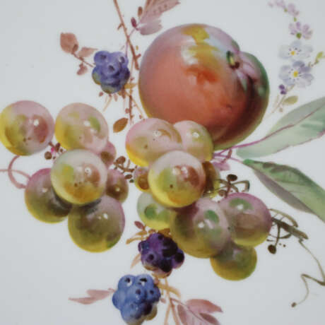 Prunkteller - Meissen, 19.Jh., Porzellan, glasiert… - фото 2