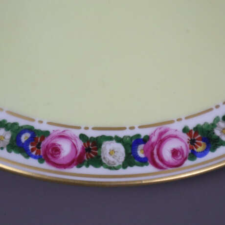 Deckeldose - Nymphenburg, Porzellan, glasiert, zit… - фото 2