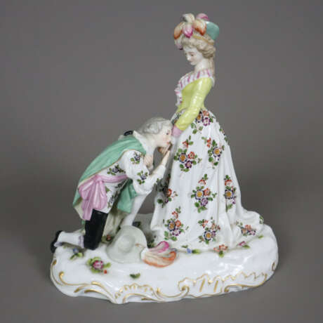 Galante Figurengruppe "Der Handkuss"- wohl Ackerma… - фото 1 Galante Figurengruppe "Der Handkuss"- wohl Ackerma… - фото 1