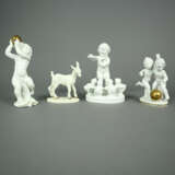 Vier Porzellanfiguren - 20. Jh., Weißporzellan, gl… - photo 1