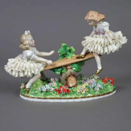 Figurengruppe "Mädchen auf der Wippe" - Sitzendorf… - Foto 1