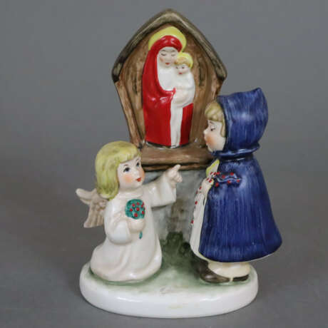 Mädchen und Engel am Marterl - Goebel, Steinzeug, … - фото 1