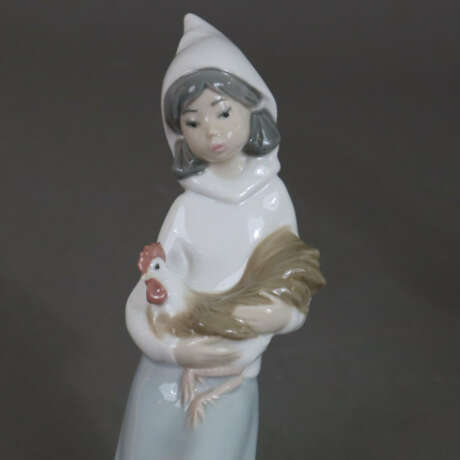 2 Krippenfiguren "Schäferin mit Huhn" und "Schäfer… - фото 2