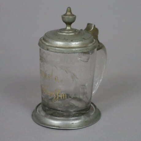 Kleiner Bierhumpen mit Zinnmontur - um 1800, dickw… - Foto 1