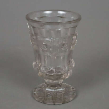 Fußbecher - Böhmen um 1900, farbloses Glas, konisc… - Foto 1