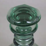 Karaffe - Böhmen, um 1860, grünes Glas, facettiert… - Foto 2