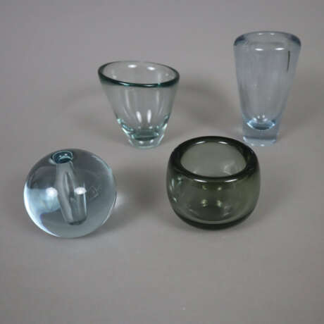 Vier Miniaturvasen - Per Lütken für Holmegaard, Dä… - Foto 1 Vier Miniaturvasen - Per Lütken für Holmegaard, Dä… - Foto 1