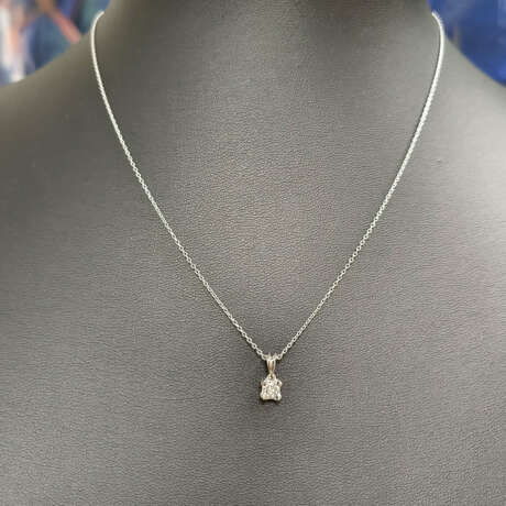 18K-Diamantanhänger an zarter Kette - Weißgold 750… - photo 1 18K-Diamantanhänger an zarter Kette - Weißgold 750… - photo 1
