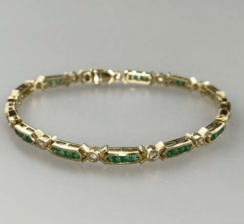Goldarmband mit Smaragden und Diamanten - Gelbgold… - фото 1