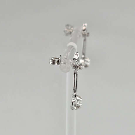 Ein Paar Diamantohrstecker - Weißgold 585/000, Sic… - Foto 2 Ein Paar Diamantohrstecker - Weißgold 585/000, Sic… - Foto 2