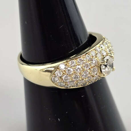 Diamantring - Gelbgold 585/000, zentraler Diamant … - photo 1 Diamantring - Gelbgold 585/000, zentraler Diamant … - photo 1