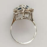 Prunkvoller Goldring mit Brillanten und Saphiren i… - photo 2