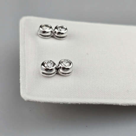 Paar 18K-Ohrstecker mit Diamanten - Weißgold 750/0… - photo 2